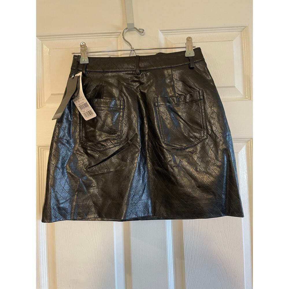 NWT Peacebird quilted black faux leather mini skirt size M *CHECK MEASUREMENTS* - Picture 2 of 15